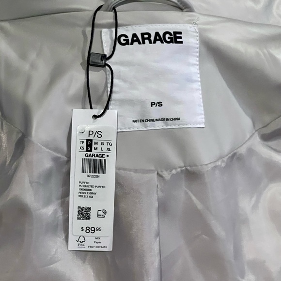 NWT | GARAGE | Women’s Puffer Coat | Size: SP | NEW! | Retails for $90! - Picture 3 of 16